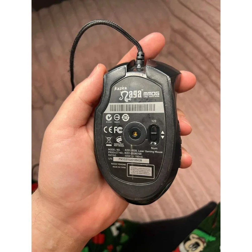 Razer Naga MMOG Gaming Mouse RZ01-0028 Wired 12 Thumb Button RGB